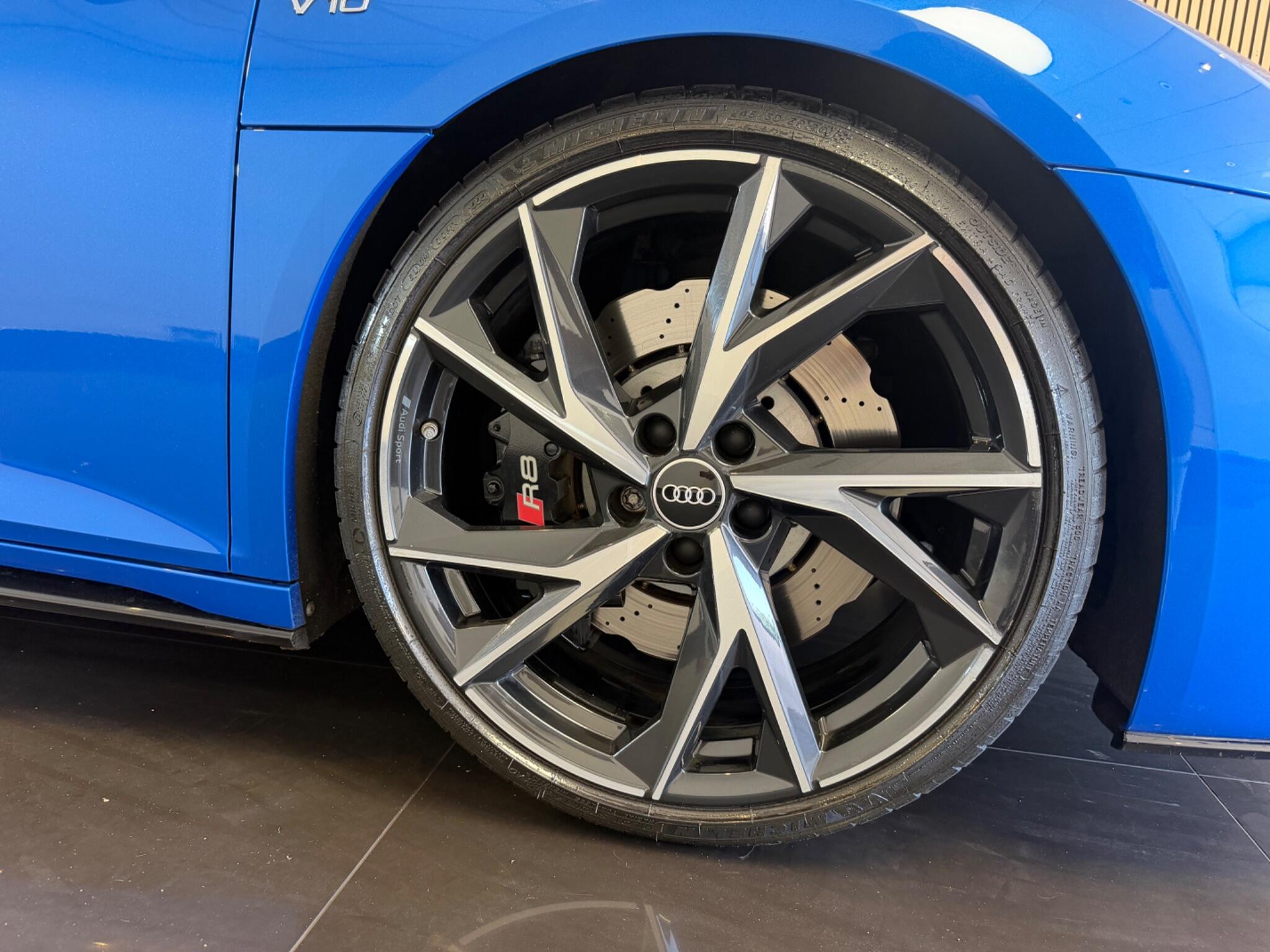 Audi R8